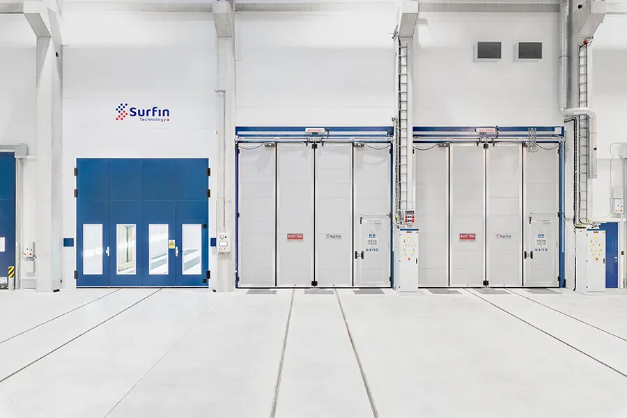 Manual blasting chambers and coating booth with closed doors