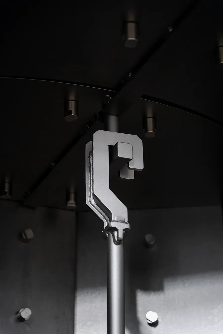 Hook attachment of the hanging system