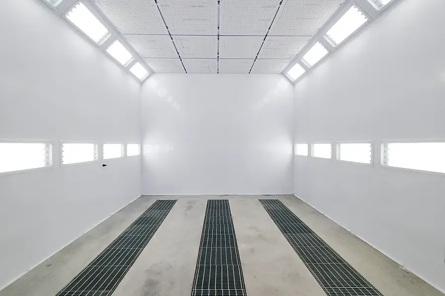 Inside wet coating booth