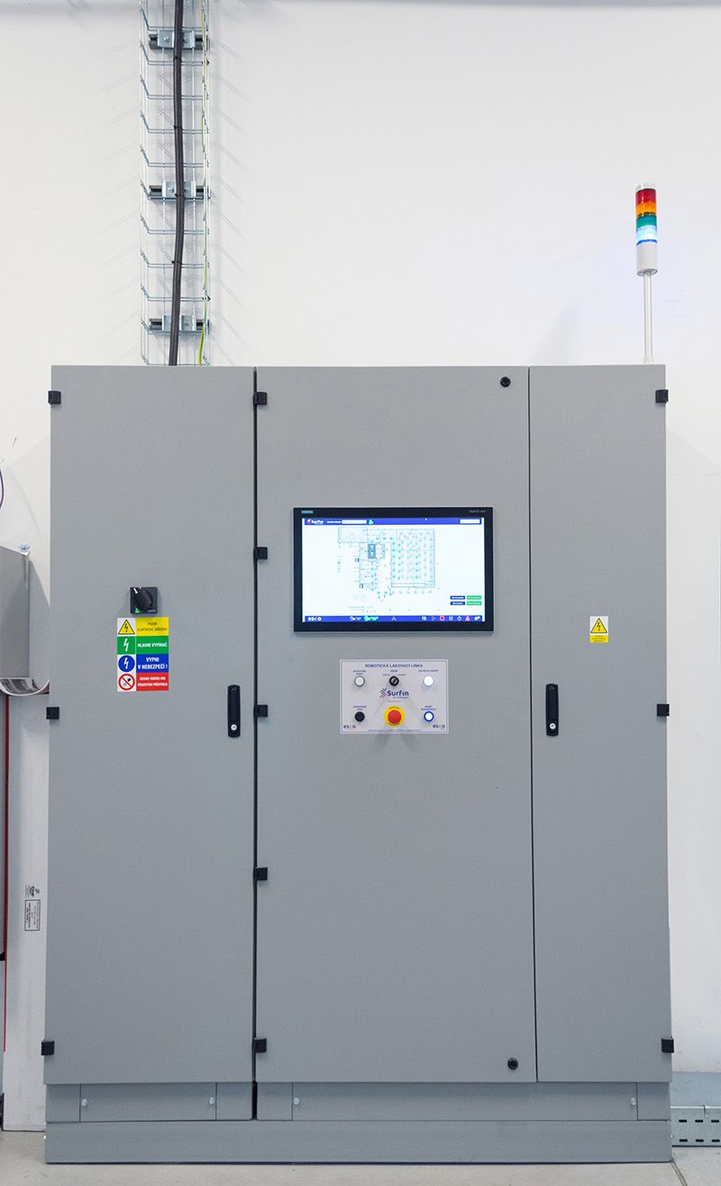 Hlavní řídicí panel řídicího systému Esco