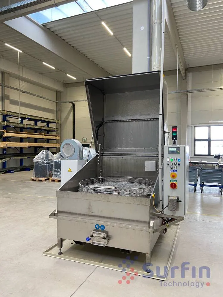 Manual blasting chamber front view